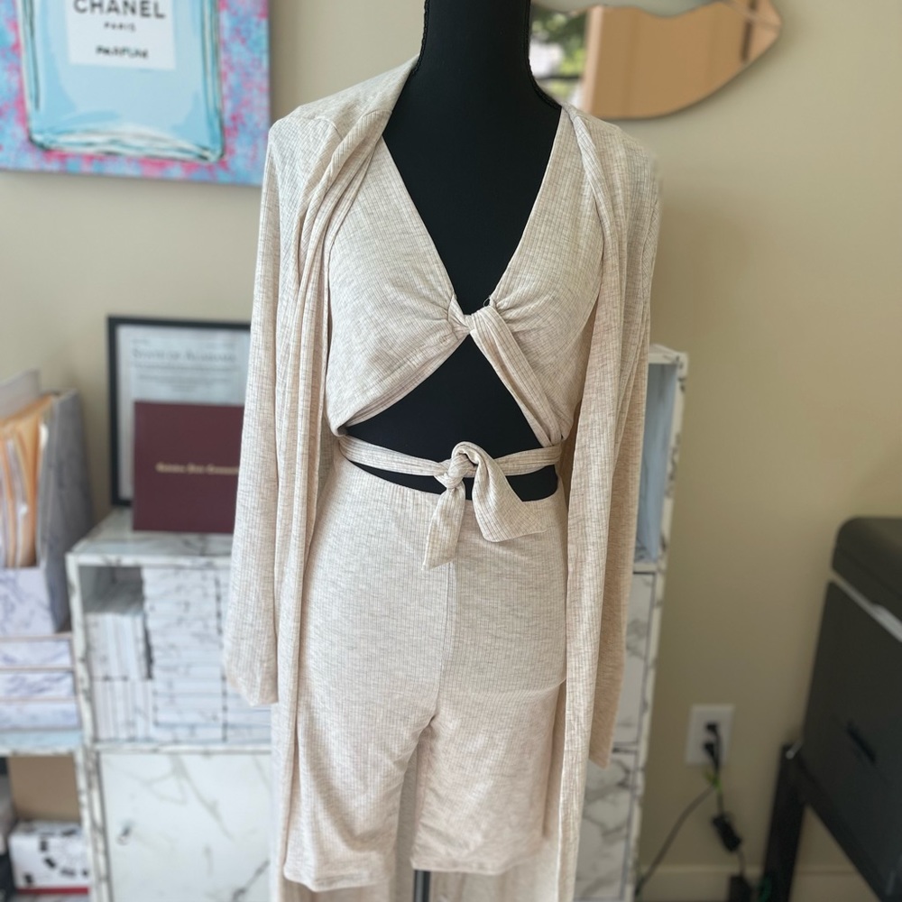 Three piece fashion nova outfit